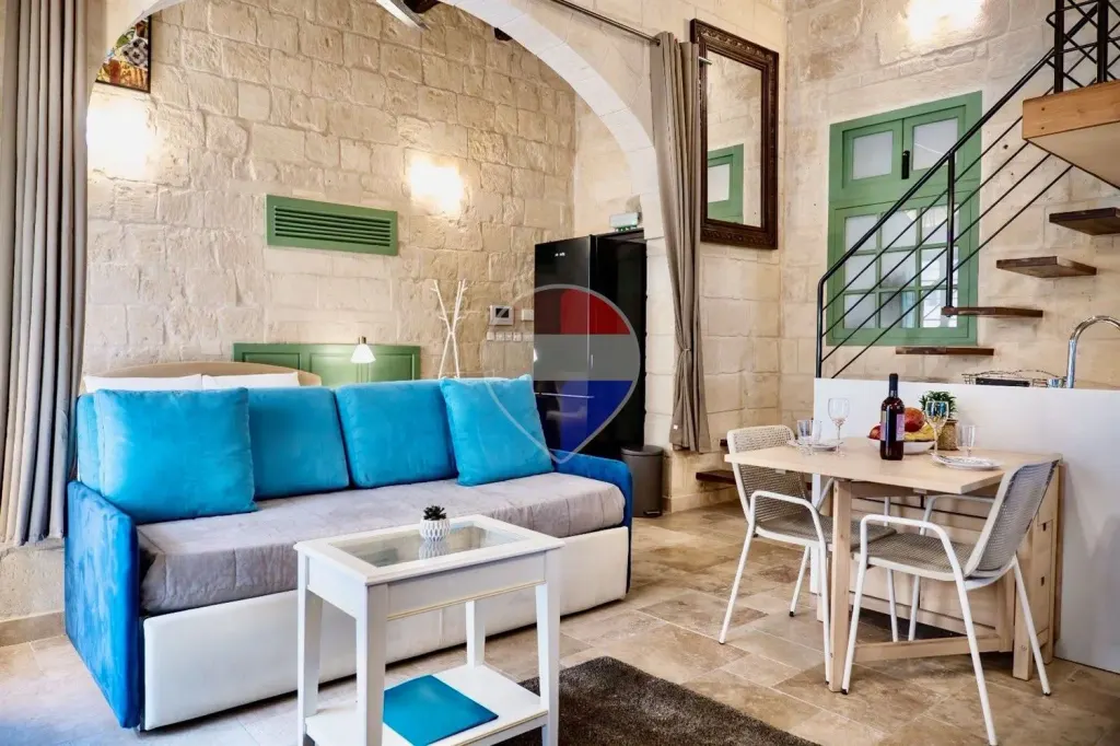 6-bedroom commercial in Valletta, Valletta
