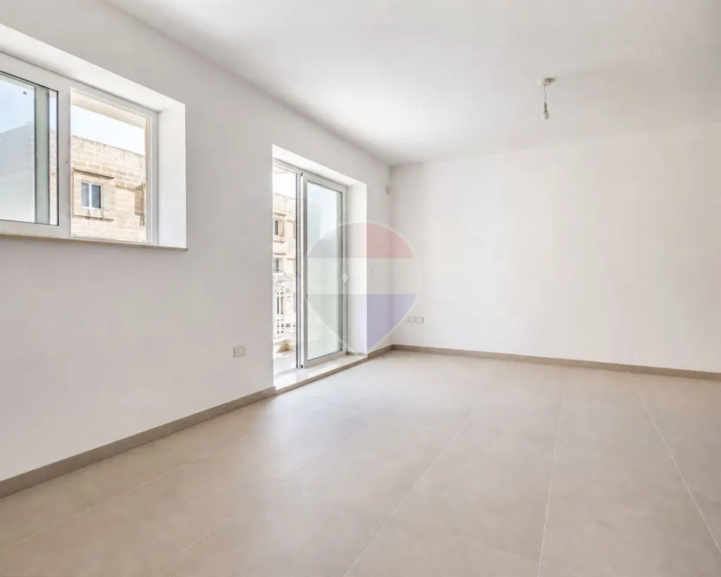 2-bedroom apartment in Ta' Xbiex — photo 2