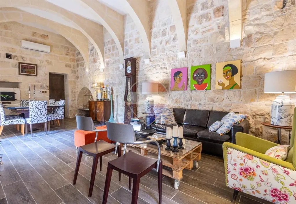 House of character in Birkirkara — photo 8