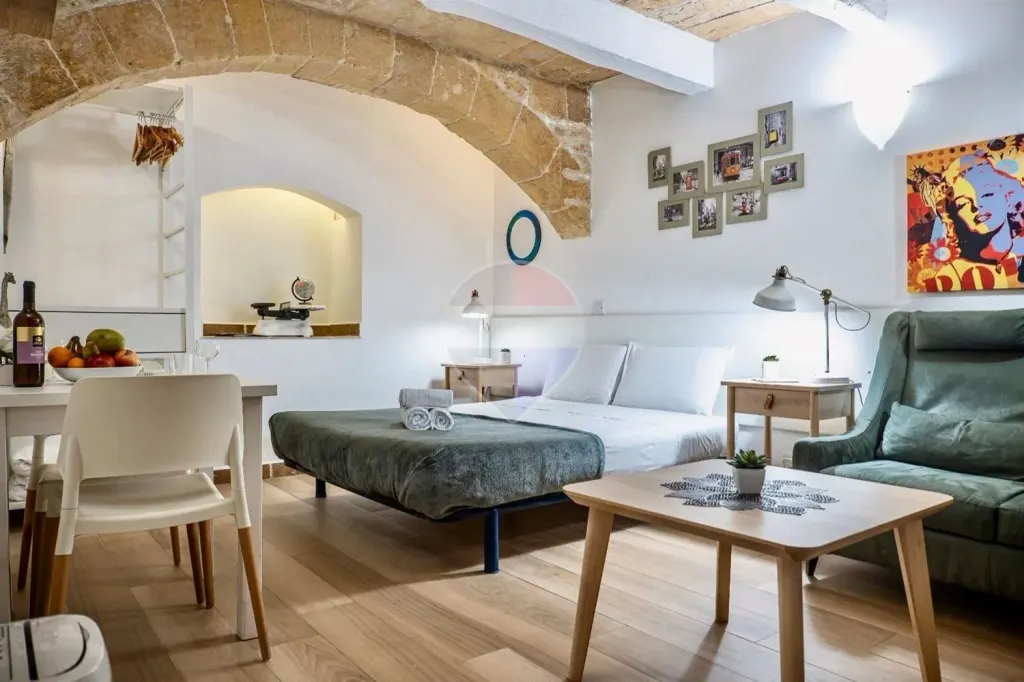 6-bedroom commercial in Valletta — photo 9