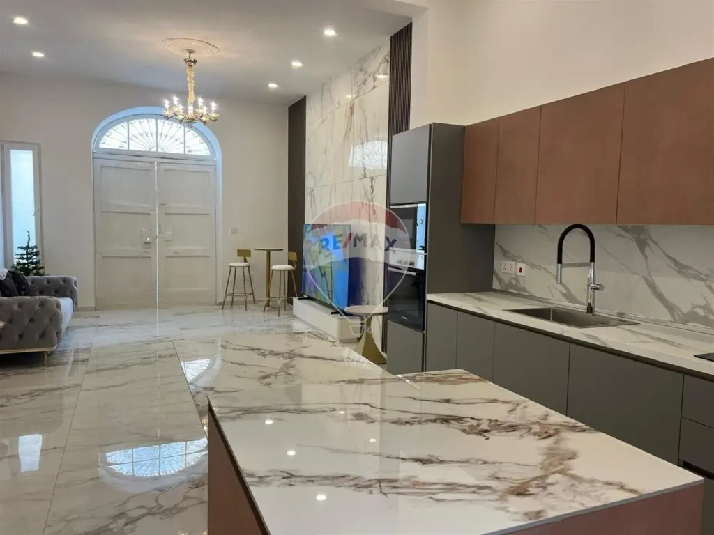 Townhouse in Sliema, Sliema