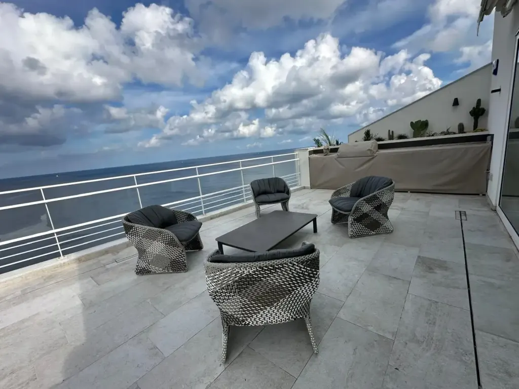 Sliema Seafront – Penthouse, Sliema