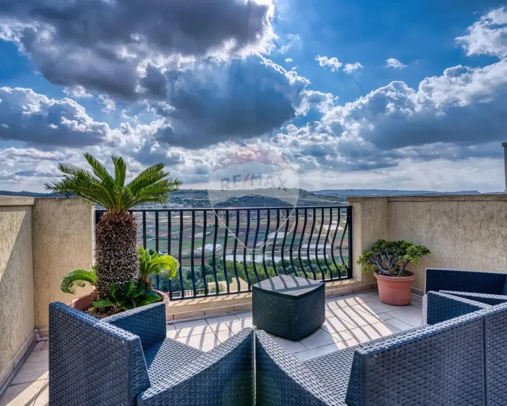 Manikata – Penthouse Duplex, Manikata
