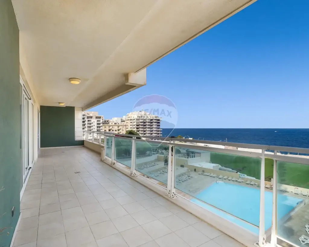 Fort Cambridge – 3 Bedroom Apartment, Sliema