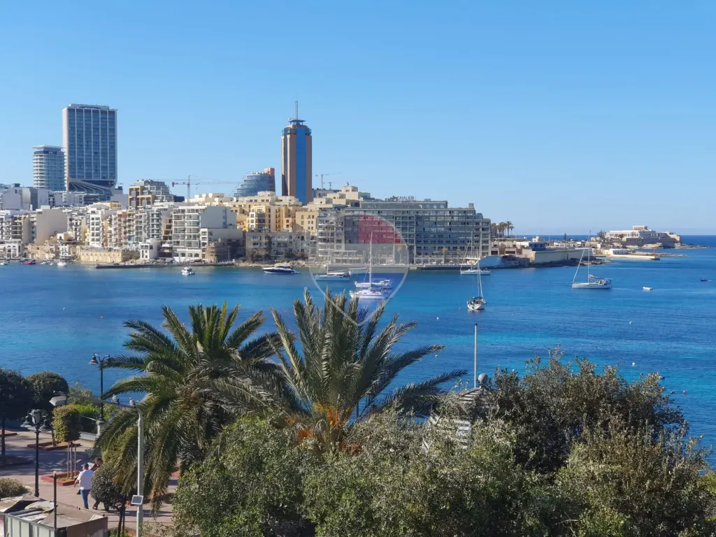 Apartment in Sliema — photo 1