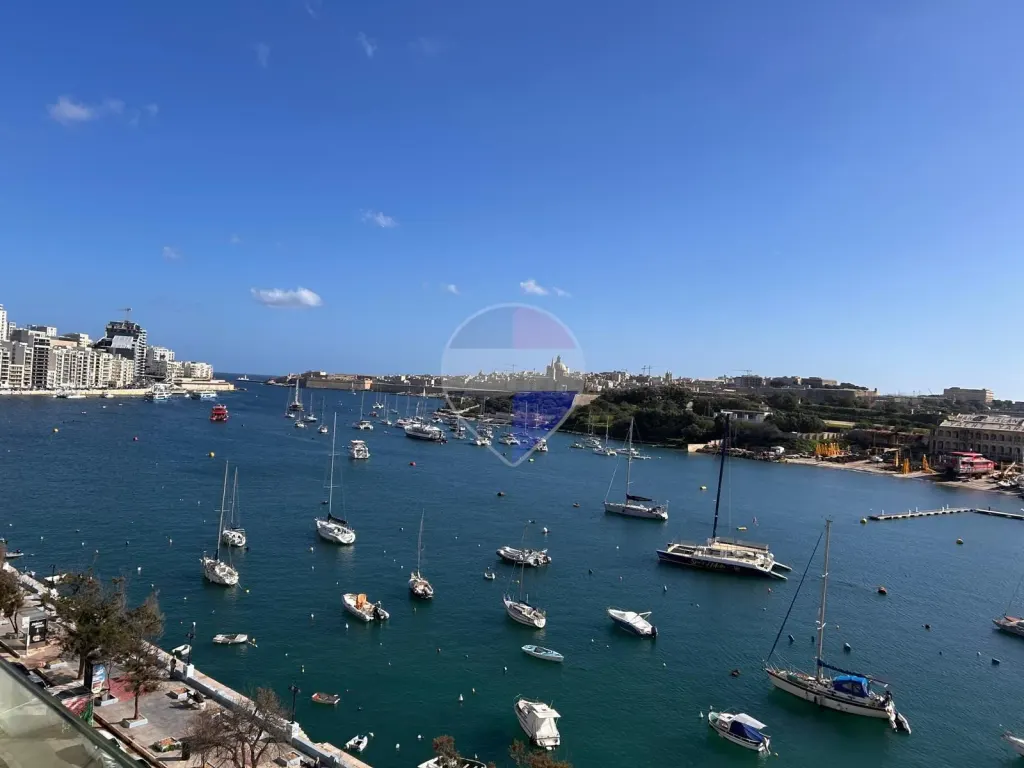 Apartment in Sliema — photo 1