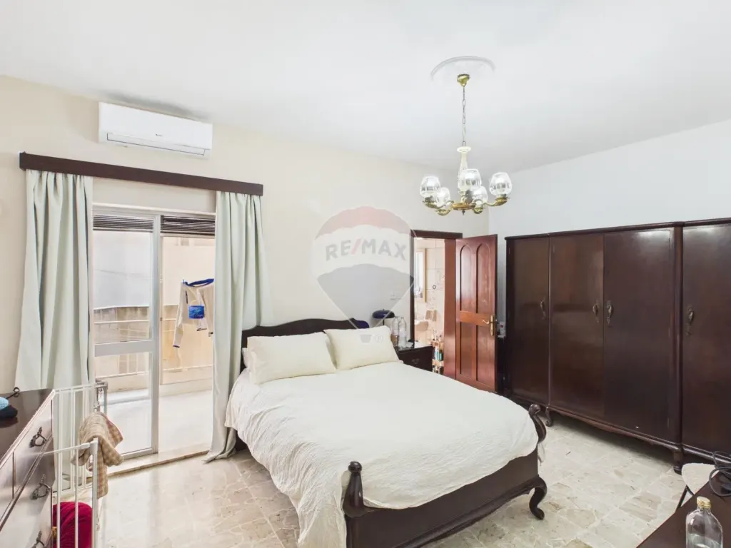 Apartment in Sliema — photo 10
