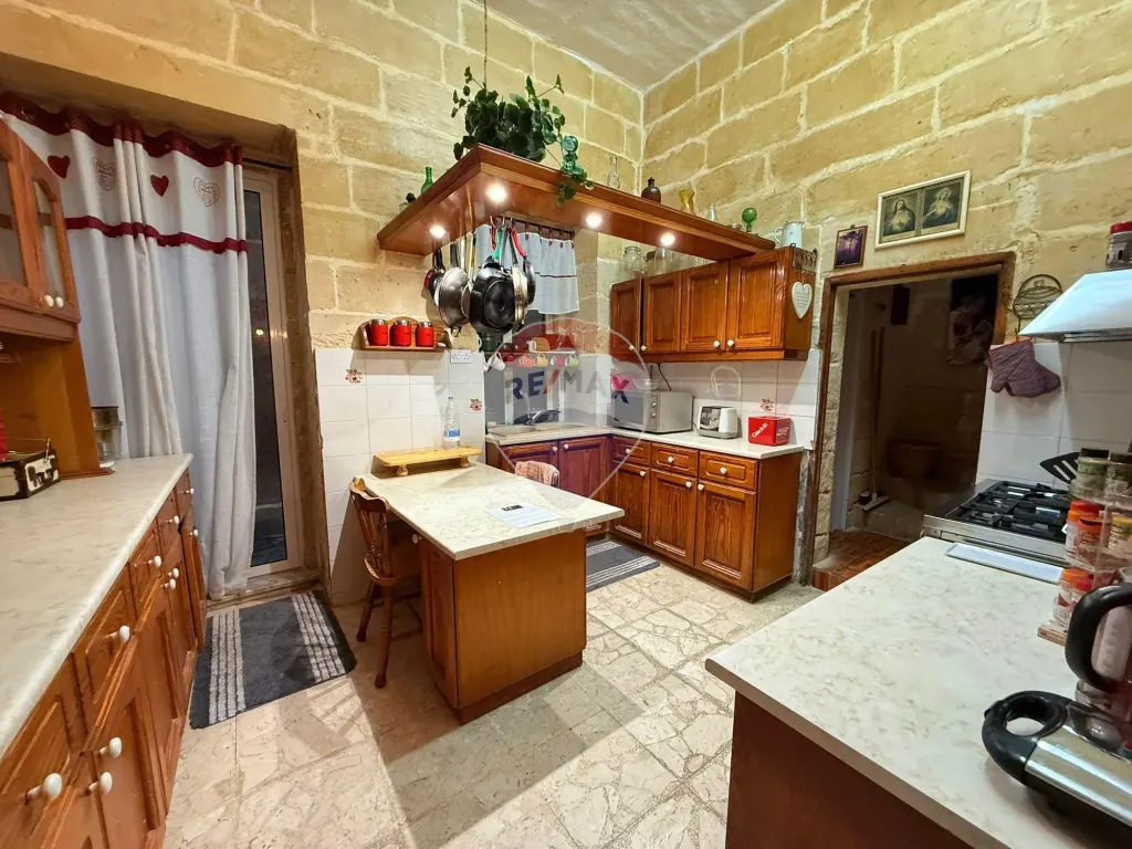Townhouse in Sliema — photo 1