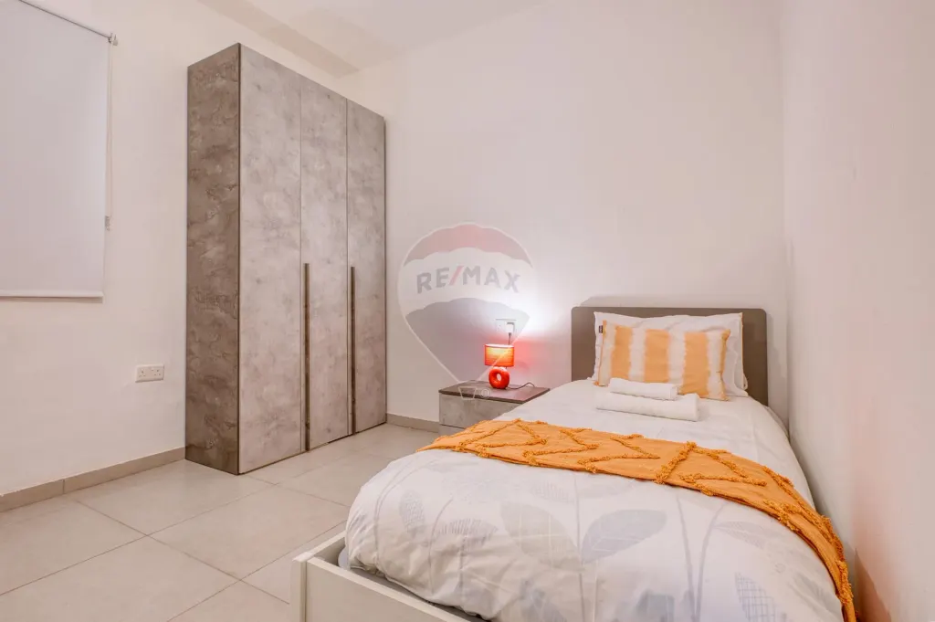Apartment in Sliema — photo 8