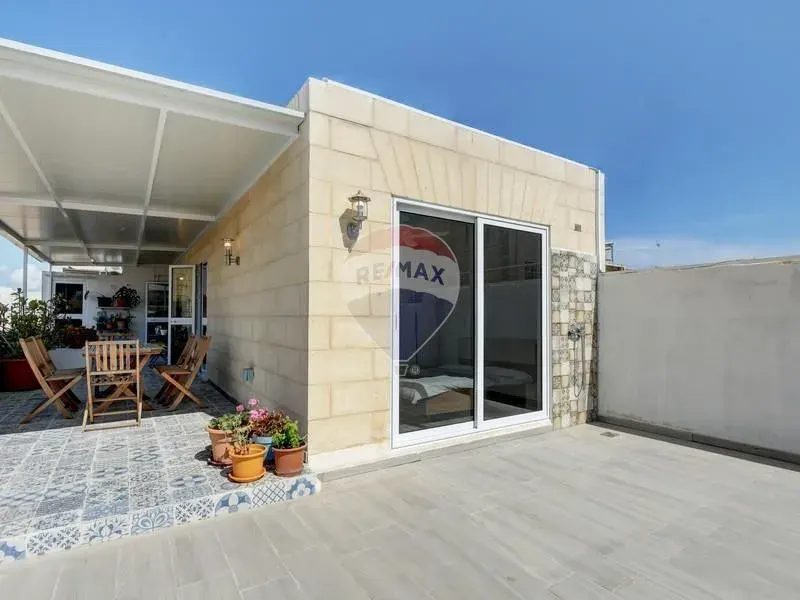 Townhouse in Sliema — photo 22