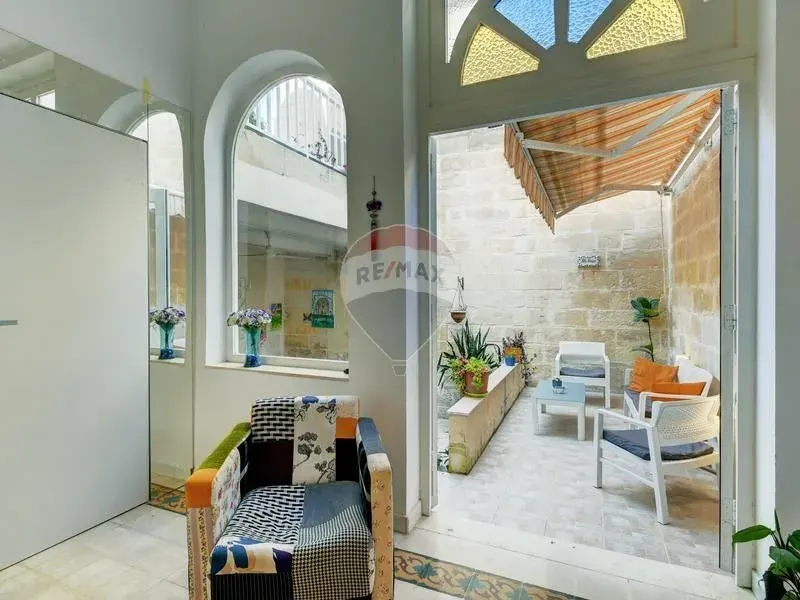 Townhouse in Sliema — photo 10