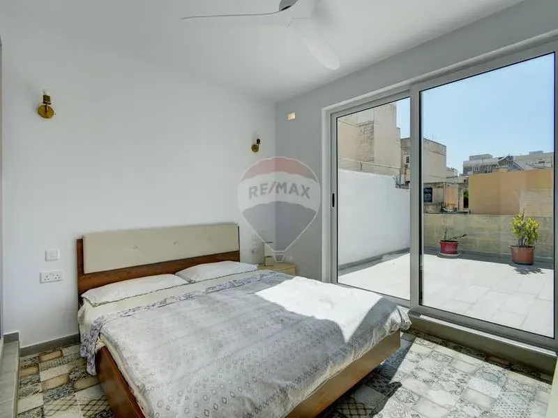 Townhouse in Sliema — photo 17