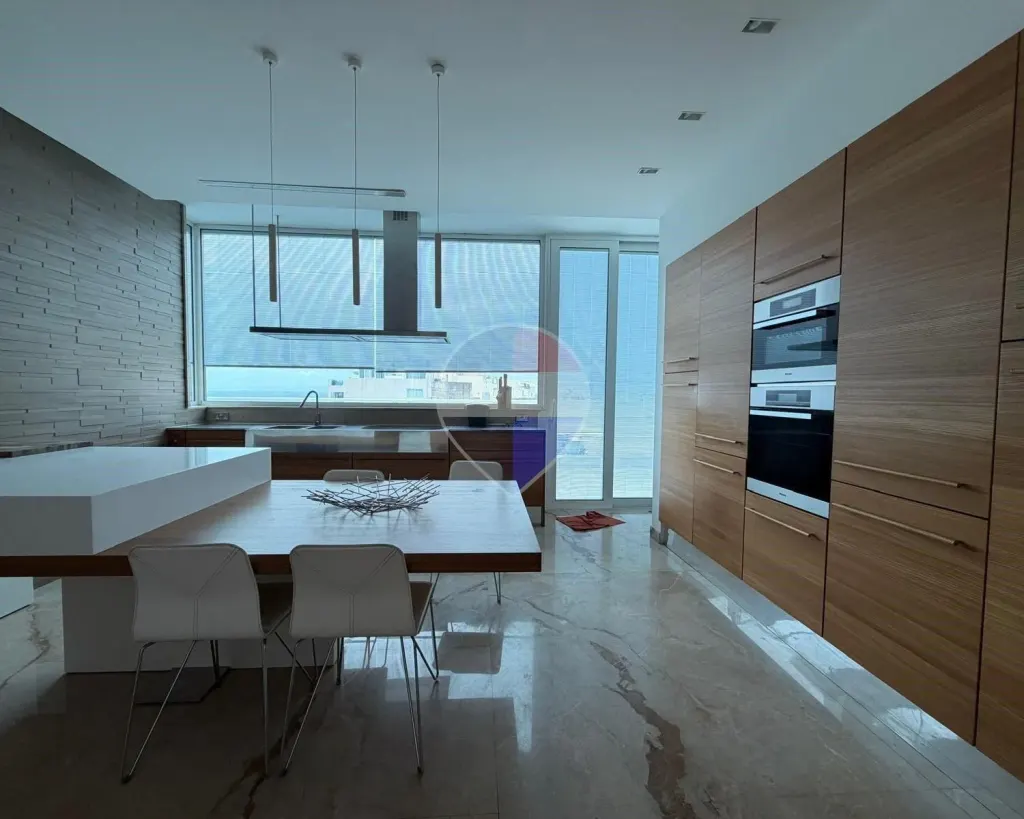 Penthouse in Sliema — photo 17