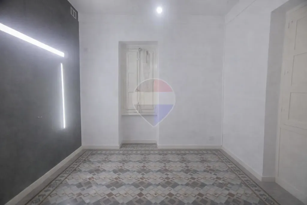 Townhouse in Sliema — photo 16