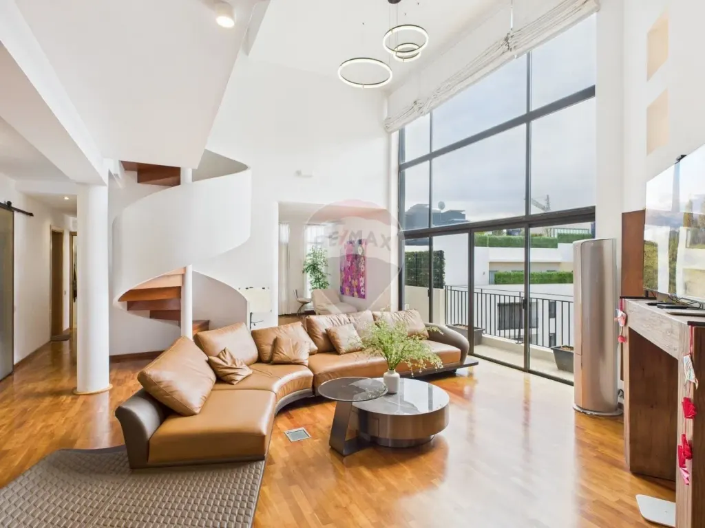 Penthouse Duplex in Sliema — photo 1