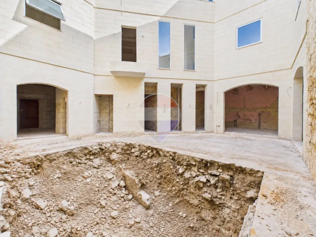 House of Character in Zabbar — photo 12