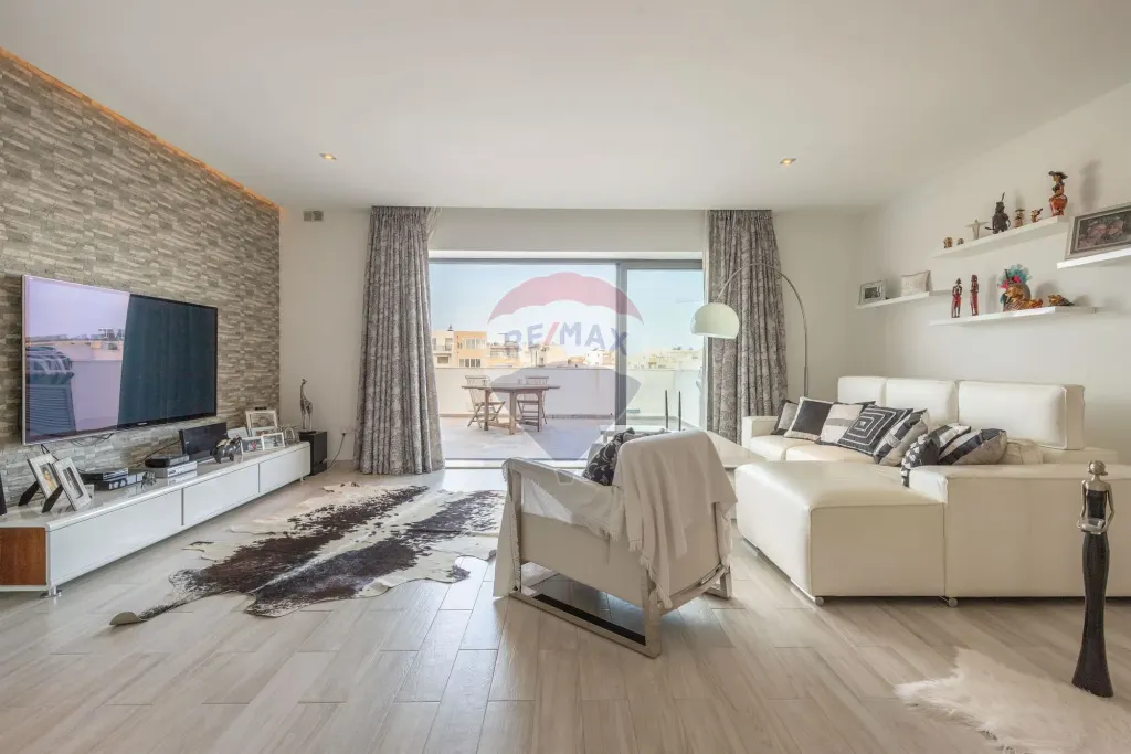 Penthouse in Naxxar — photo 1