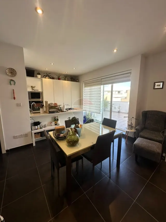 2-bedroom penthouse in Gharghur — photo 2