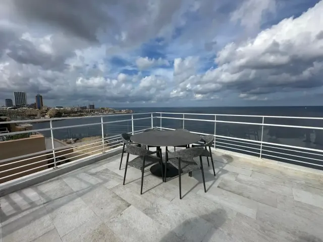 Sliema Seafront – Penthouse — photo 3